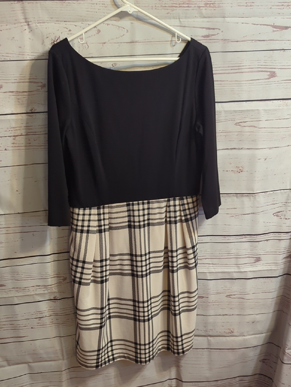 Jessica Howard Black Crew Neck With Cream Black Plaid Dress